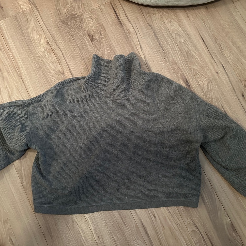 Lululemon Sweatshirt